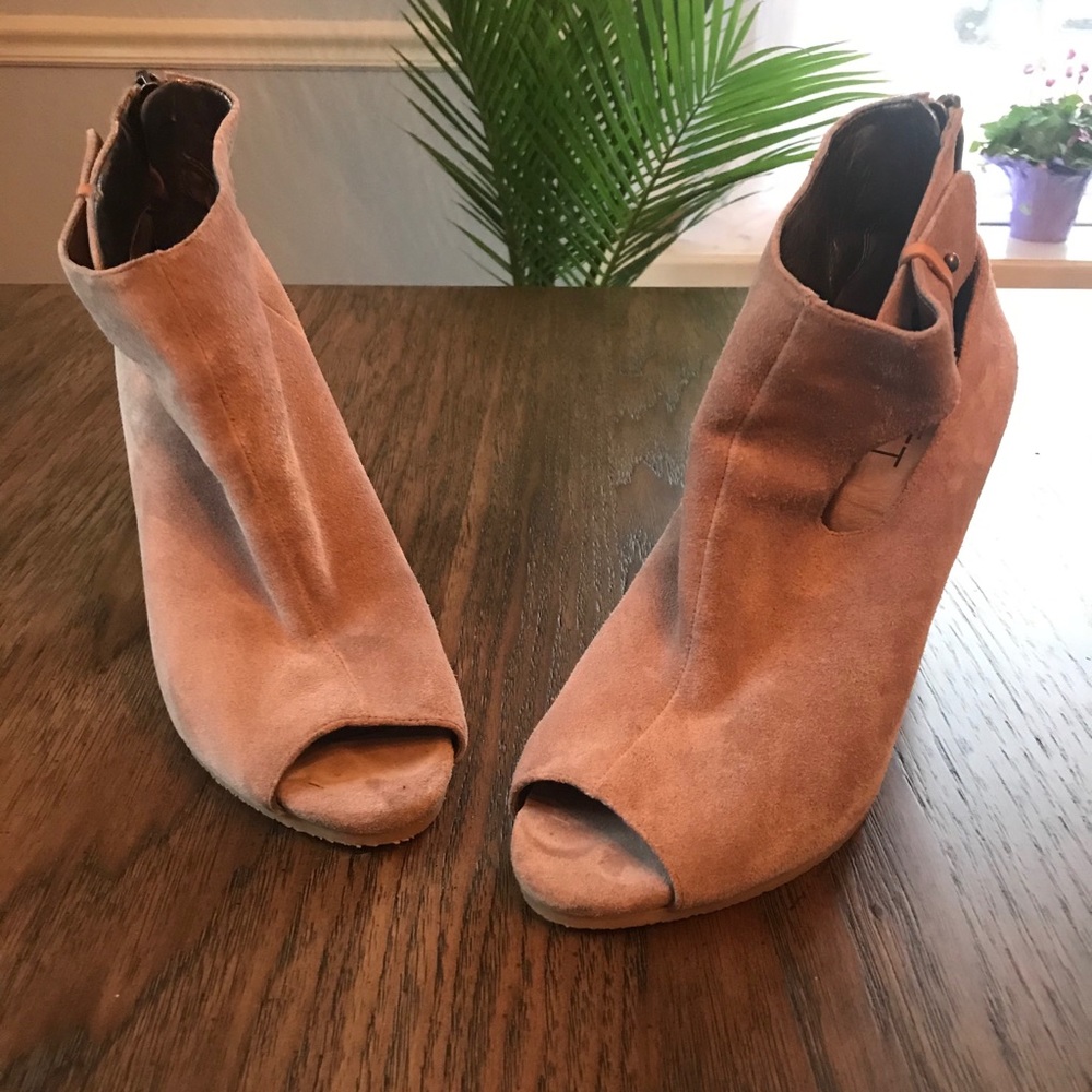 Loft Salina Suede Bootie